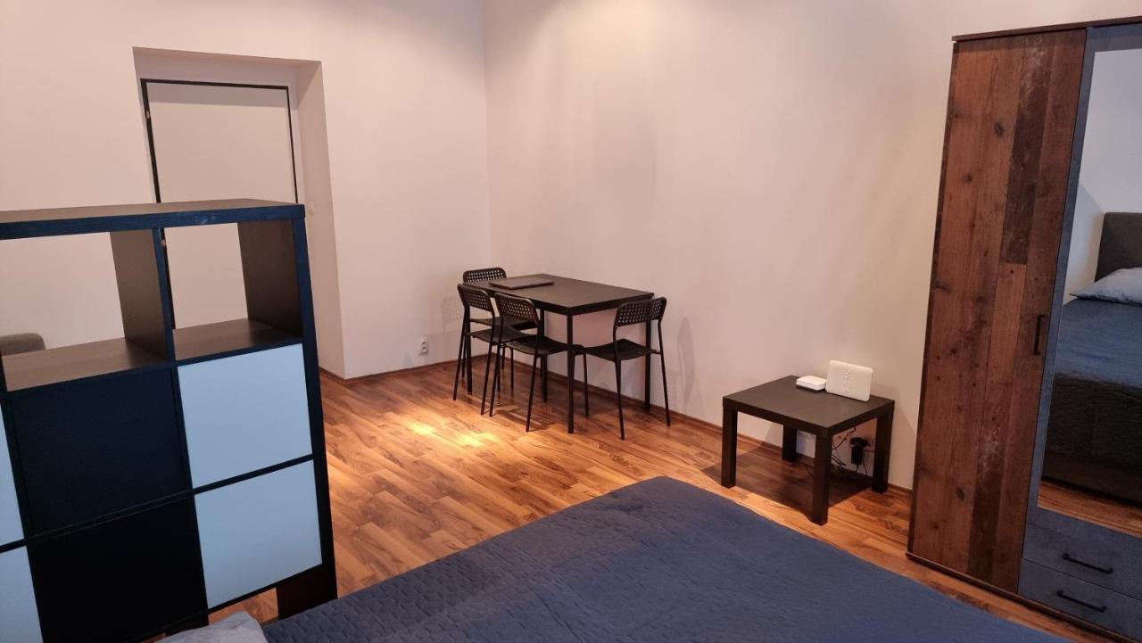 Comfortable Great Location Close To Center Apartmán